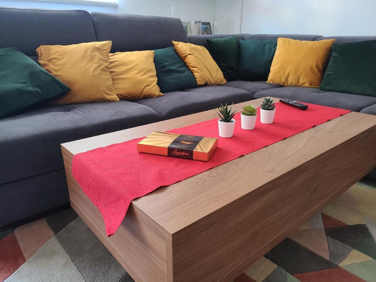 Modern 4-Star Luxury Apt - Wfh Ready, Free Parking Zagreb Eksteriør billede