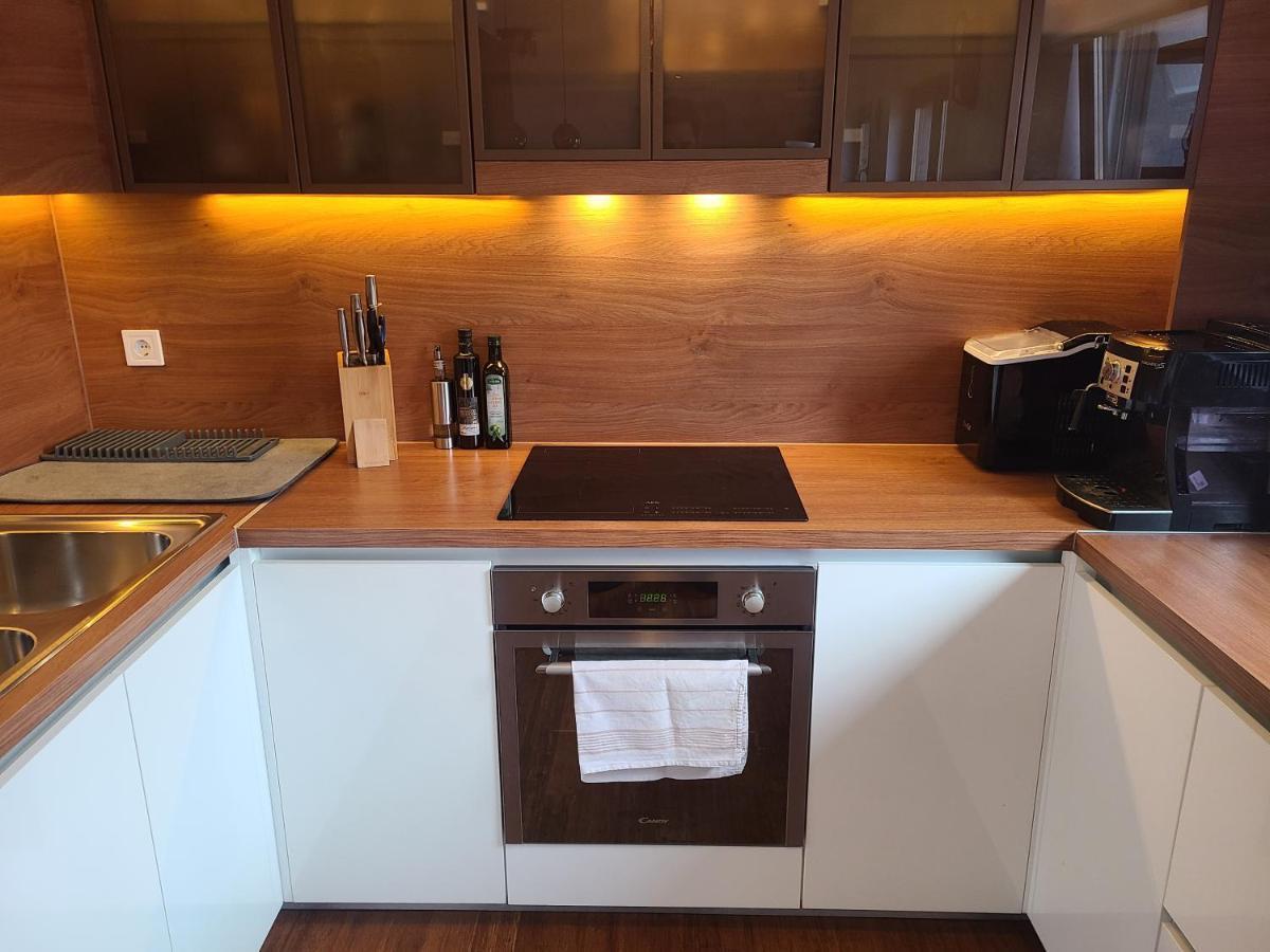 Modern 4-Star Luxury Apt - Wfh Ready, Free Parking Zagreb Eksteriør billede